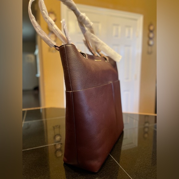 NWT Beautiful Michael Kors - Bedford Pocket Pebbled Leather Tote Bag - Picture 5 of 7